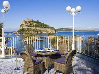 DELFINI STRAND HOTEL TERME 4*