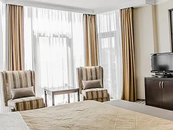 Россия. Крым. Севастополь. Курортный комплекс АКВАМАРИН 5*. 2-местный номер premier suite