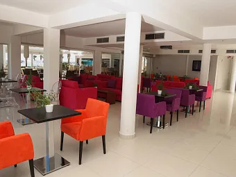  Отель MARLITA BEACH HOTEL APTS 4*