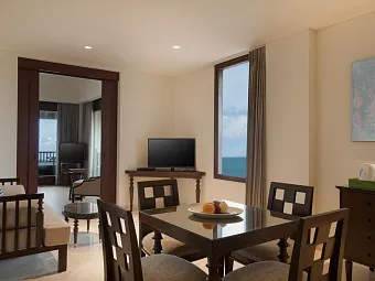HOLIDAY INN RESORT BALI BENOA 5*