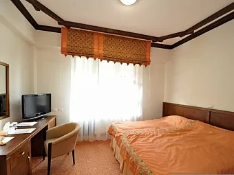Отель ОЗОН 7 ВЕРШИН 4*