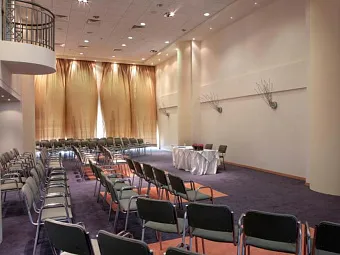 Отель GOLDEN COAST HOTEL 4*