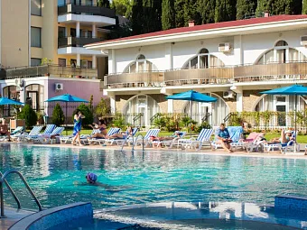 Крым. Алушта. Отель ДЕМЕРДЖИ 3*.