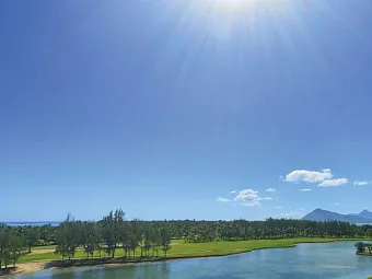 Отель BEACHCOMBER PARADIS HOTEL & GOLF CLUB 5*
