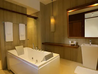 Отель PANDANUS BEACH RESORT & SPA 4*