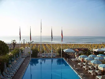  Отель MONACO & QUISISANA 4*