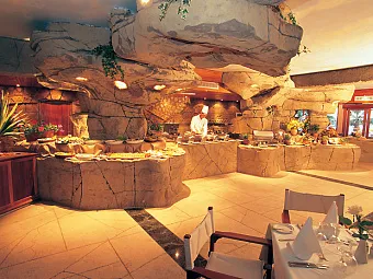 Отель GOLDEN BAY HOTEL 5*
