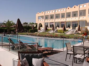 Отель NIFOREIKA BEACH HOTEL & BUNGALOWS 3*