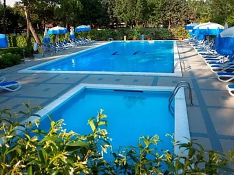 APARTHOTEL LA PINETA 4*