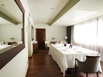 Отель PLAZA ANDORRA LA VELLA 5*