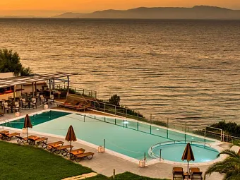Отель NIFOREIKA BEACH HOTEL & BUNGALOWS 3*
