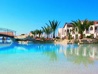 Бассейн в отеле PRINCESS BEACH 4*.