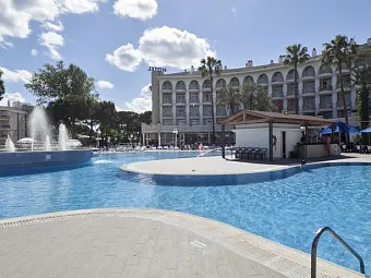 Отель BEST CAMBRILS 4*