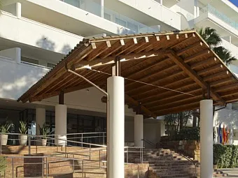 Отель IBEROSTAR CRISTINA 4*