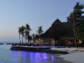 Отель KOMANDOO ISLAND RESORT 4*