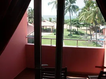 Отель PARADISE BEACH HOTEL 3*