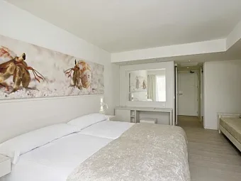 Отель IBEROSTAR CRISTINA 4*