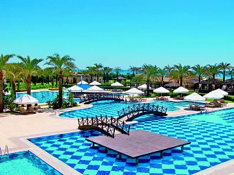 Территория отеля KEMPINSKI HOTEL THE DOME 5*