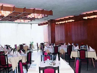 Отель KOMPAS 3*