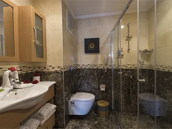   Отель QUATTRO BEACH RESORT & SPA 5*
