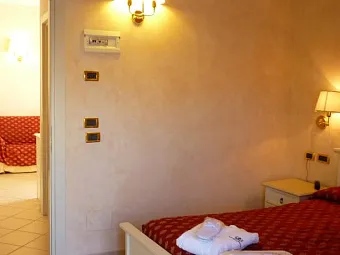 IMPERIAL BEACH 4*