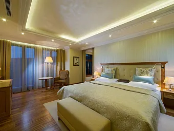  Отель RETRO RIVERSIDE 5*