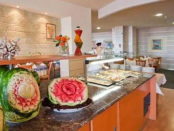 Отель LTI NEPTUN BEACH 4*