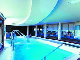 Бассейн в отеле NIXE PALACE 5*