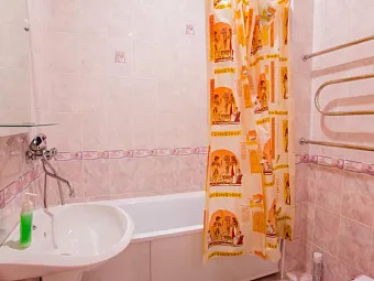 КОРОНА 3*