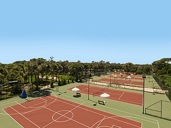 Royal академия тенниса