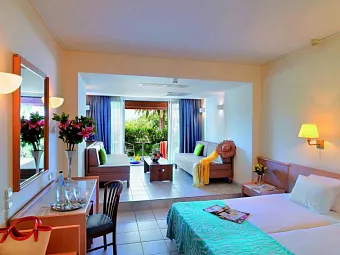 Отель DASSIA CHANDRIS 4*