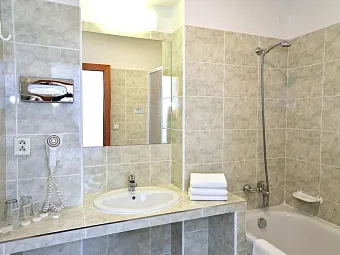 Отель MERKUR 3*
