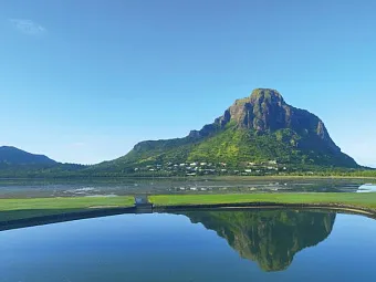Отель BEACHCOMBER PARADIS HOTEL & GOLF CLUB 5*