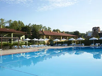 Отель SIMANTRO BEACH 4*