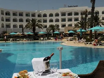 Отель VINCCI NOZHA BEACH 4*+
