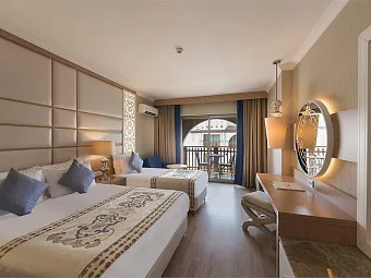   Отель QUATTRO BEACH RESORT & SPA 5*