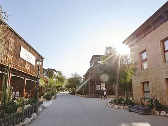 Отель PORTAVENTURA HOTEL GOLD RIVER 4*