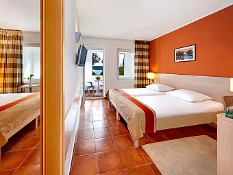 Отель VALAMAR CLUB TAMARIS 4*
