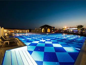   Отель QUATTRO BEACH RESORT & SPA 5*