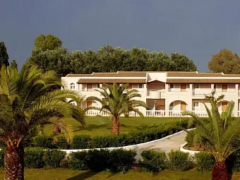 Корпус отеля AQUIS SANDY BEACH RESORT 4*