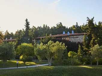 Отель SIMANTRO BEACH 4*